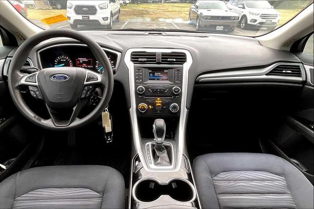 Photo of 2016 Magnetic Ford Fusion