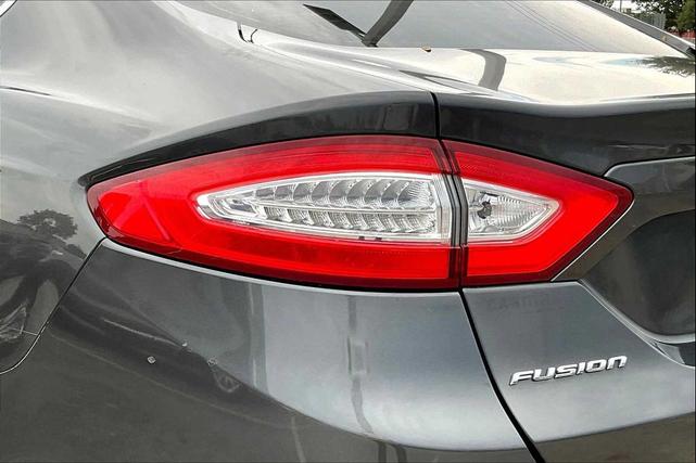 Photo of 2016 Magnetic Ford Fusion
