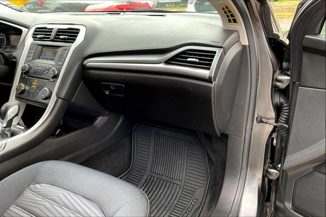 Photo of 2016 Magnetic Ford Fusion