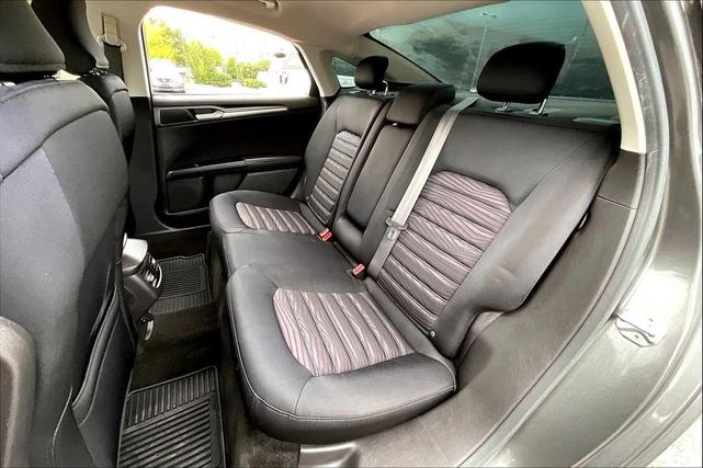 Photo of 2016 Magnetic Ford Fusion