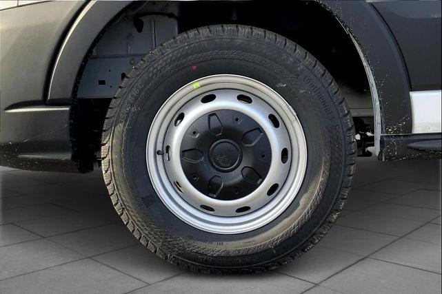 Photo of 2025 Oxford White Ford Transit-250