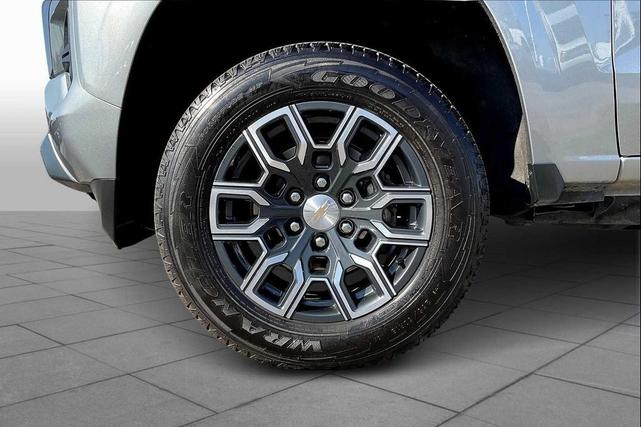 Photo of 2024 Sterling Gray Metallic Chevrolet Colorado
