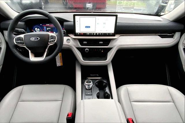 Photo of 2025 Agate Black Metallic Ford Explorer
