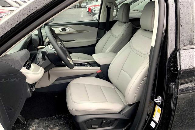 Photo of 2025 Agate Black Metallic Ford Explorer