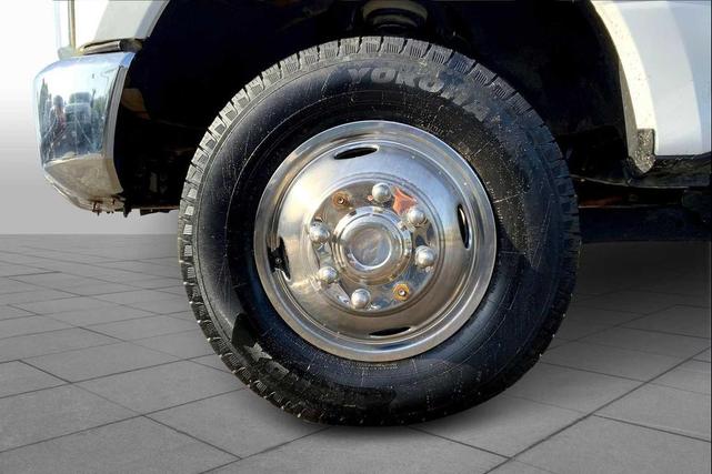 Photo of 2021 Oxford White Ford F-350
