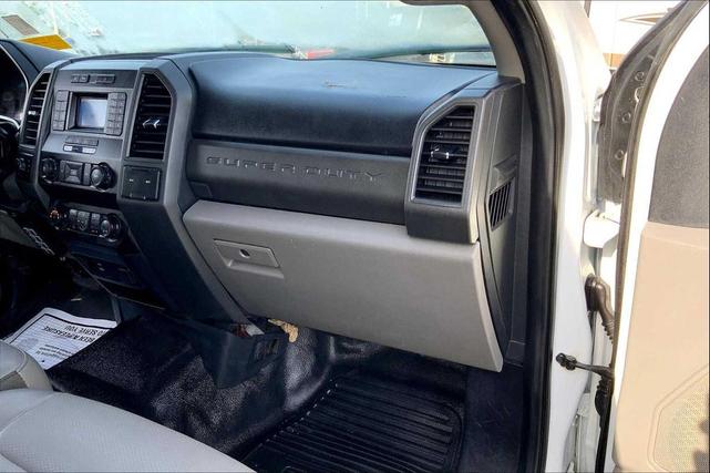 Photo of 2021 Oxford White Ford F-350