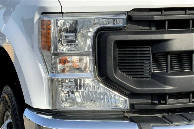 Photo of 2021 Oxford White Ford F-350