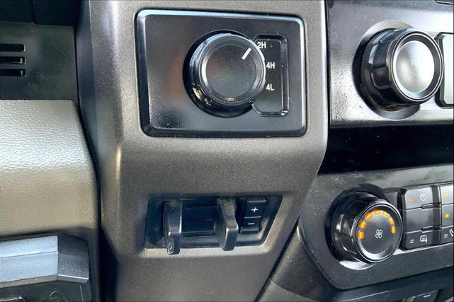 Photo of 2021 Oxford White Ford F-350