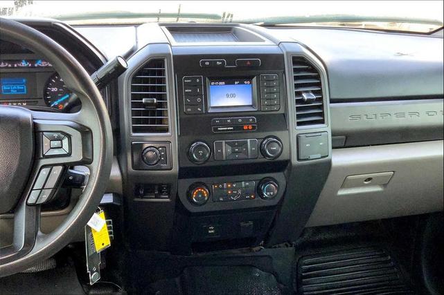 Photo of 2021 Oxford White Ford F-350