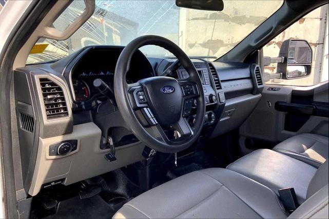 Photo of 2021 Oxford White Ford F-350