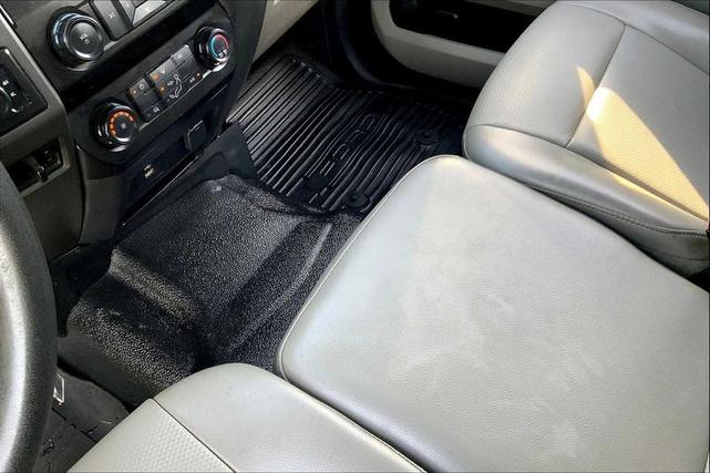 Photo of 2021 Oxford White Ford F-350