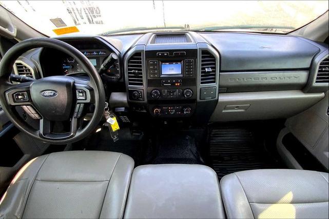 Photo of 2021 Oxford White Ford F-350