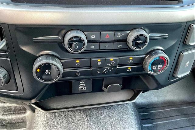 Photo of 2025 Oxford White Ford F-150
