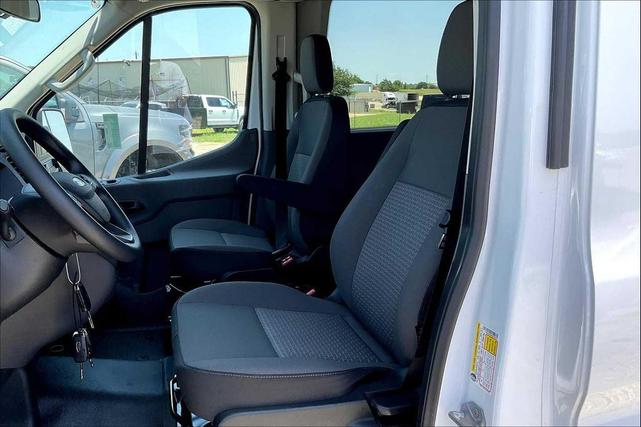 Photo of 2025 Oxford White Ford Transit-350