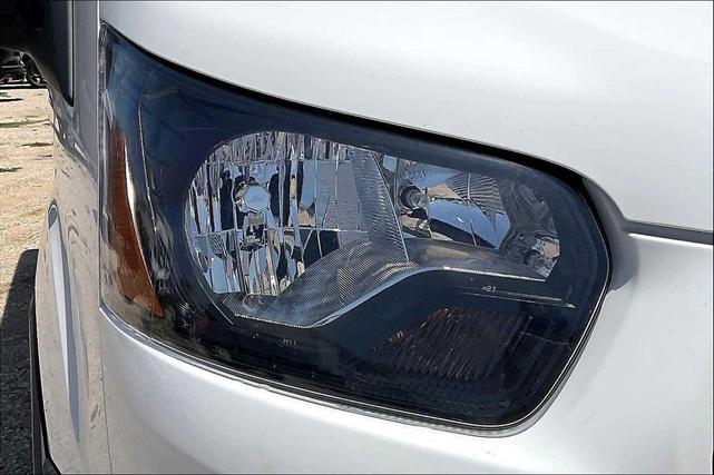 Photo of 2025 Oxford White Ford Transit-350