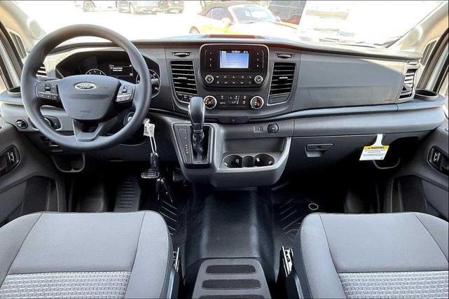 Photo of 2025 Oxford White Ford Transit-350