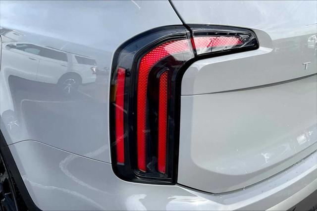 Photo of 2023 Wolf Gray Kia Telluride