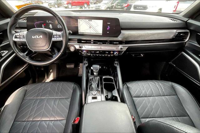 Photo of 2023 Wolf Gray Kia Telluride