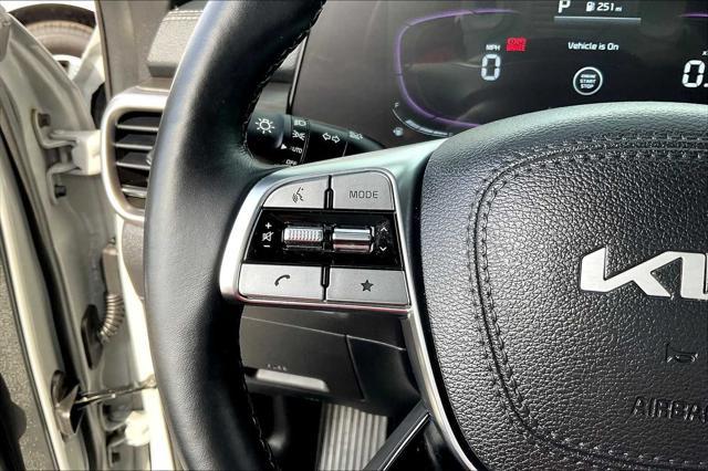 Photo of 2023 Wolf Gray Kia Telluride