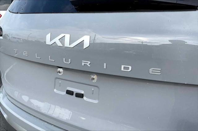 Photo of 2023 Wolf Gray Kia Telluride