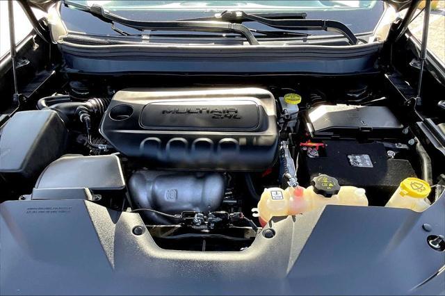Photo of 2019 Diamond Black Crystal Pearlcoat Jeep Cherokee