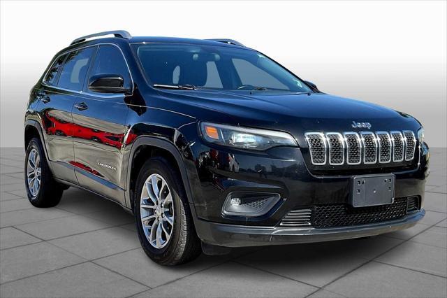 Photo of 2019 Diamond Black Crystal Pearlcoat Jeep Cherokee