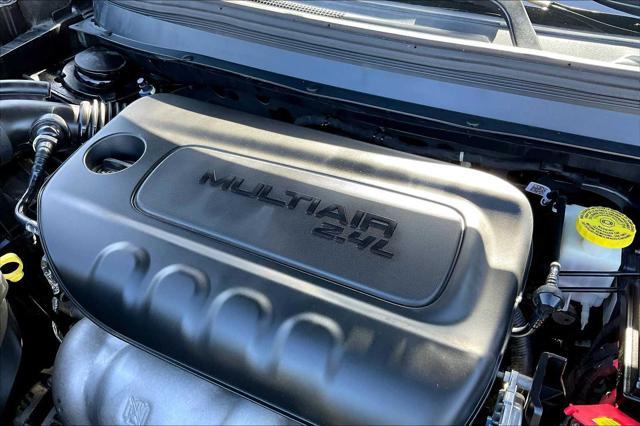 Photo of 2019 Diamond Black Crystal Pearlcoat Jeep Cherokee