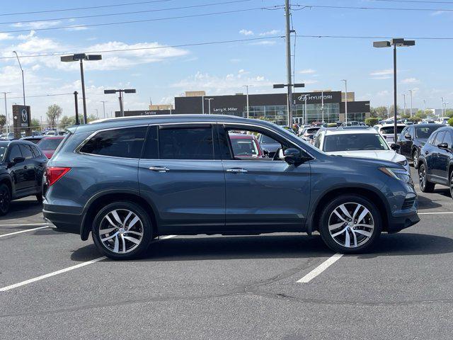 Photo of 2018 Steel Sapphire Metallic Honda Pilot
