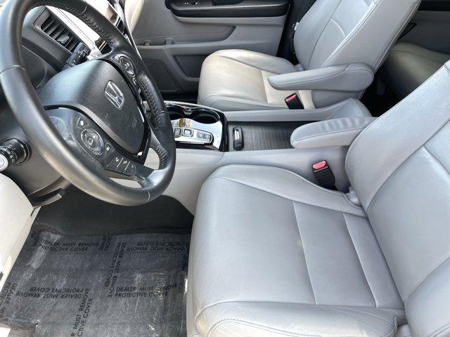 Photo of 2018 Steel Sapphire Metallic Honda Pilot