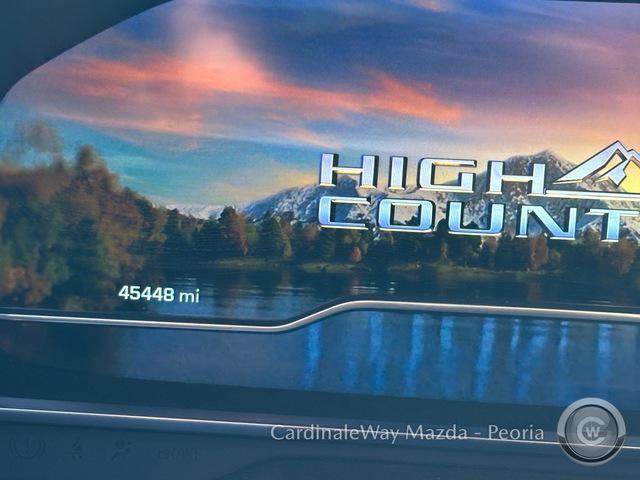 Photo of 2022 Black Chevrolet Suburban
