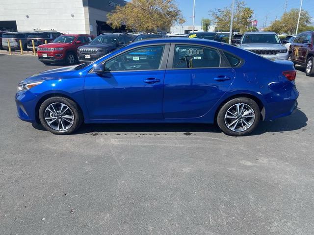 Photo of 2023 Deep Sea Blue Kia Forte