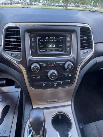 Photo of 2016 Gray Jeep Grand Cherokee