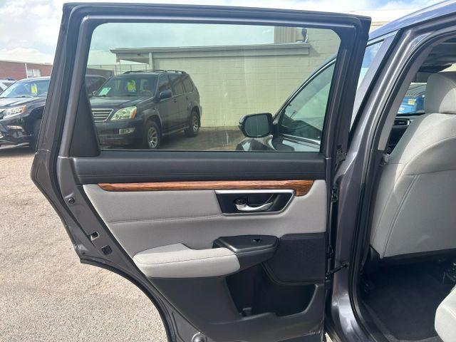 Photo of 2017 Gray Honda CR-V