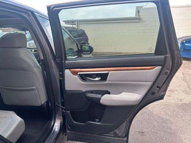 Photo of 2017 Gray Honda CR-V
