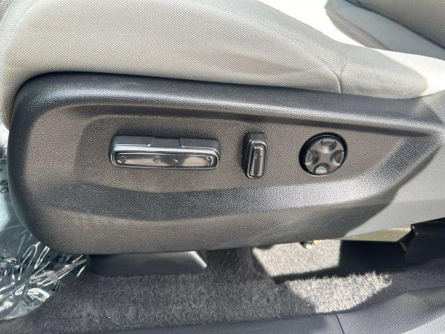 Photo of 2017 Gray Honda CR-V