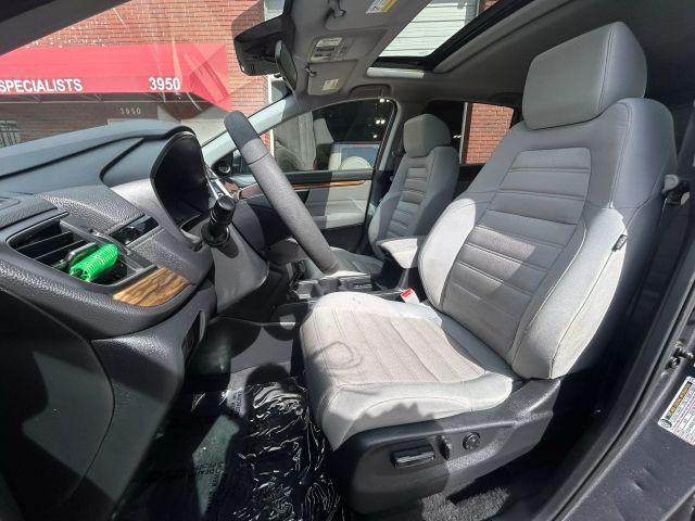 Photo of 2017 Gray Honda CR-V