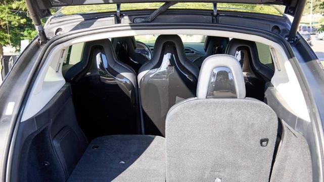 Photo of 2016 Gray Tesla Model X