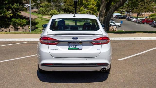 Photo of 2018 Oxford White Ford Fusion