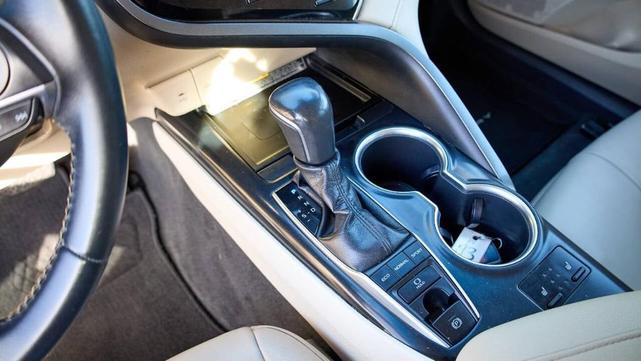 Photo of 2018 Brown / Stone Toyota Camry