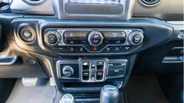 Photo of 2020 Black Clearcoat Jeep Wrangler Unlimited