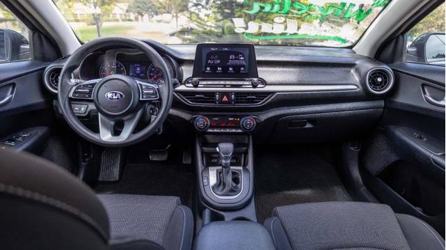 Photo of 2019 Gravity Gray Kia Forte
