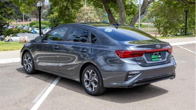 Photo of 2019 Gravity Gray Kia Forte