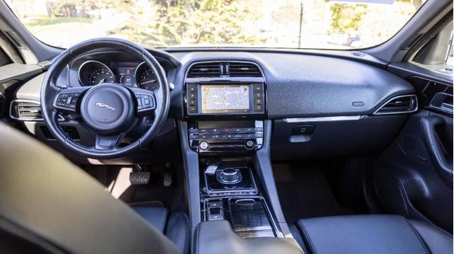 Photo of 2018 Yulong White Jaguar F-PACE