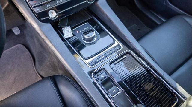 Photo of 2018 Yulong White Jaguar F-PACE