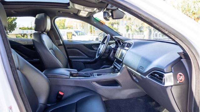 Photo of 2018 Yulong White Jaguar F-PACE