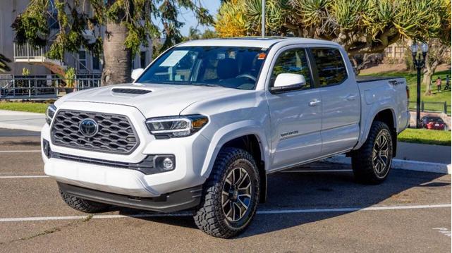 Photo of 2022 White Toyota Tacoma
