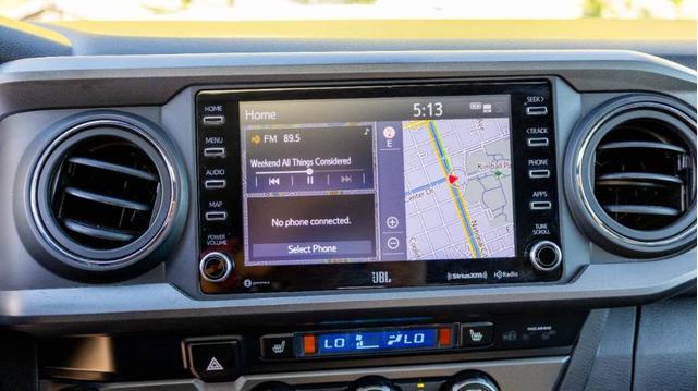Photo of 2022 White Toyota Tacoma