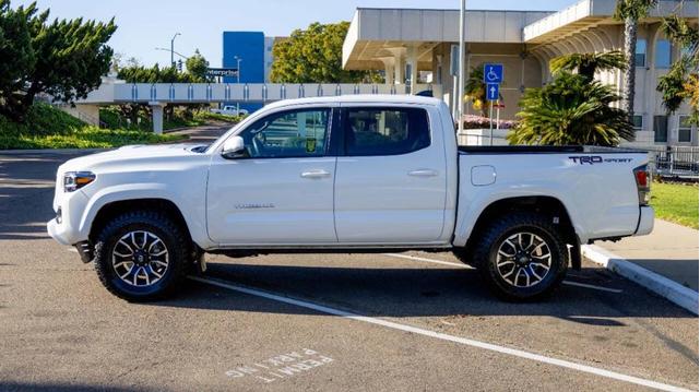 Photo of 2022 White Toyota Tacoma