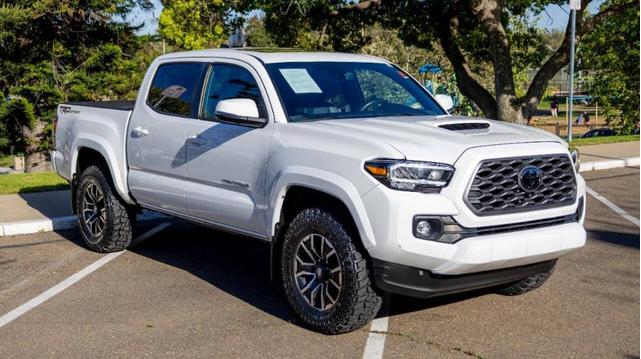 Photo of 2022 White Toyota Tacoma