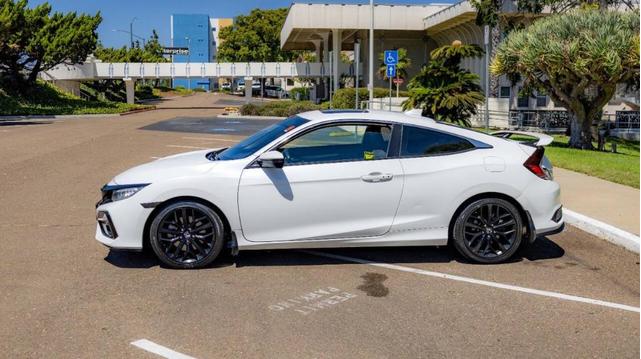 Photo of 2020 Lunar Silver Metallic Honda Civic Si
